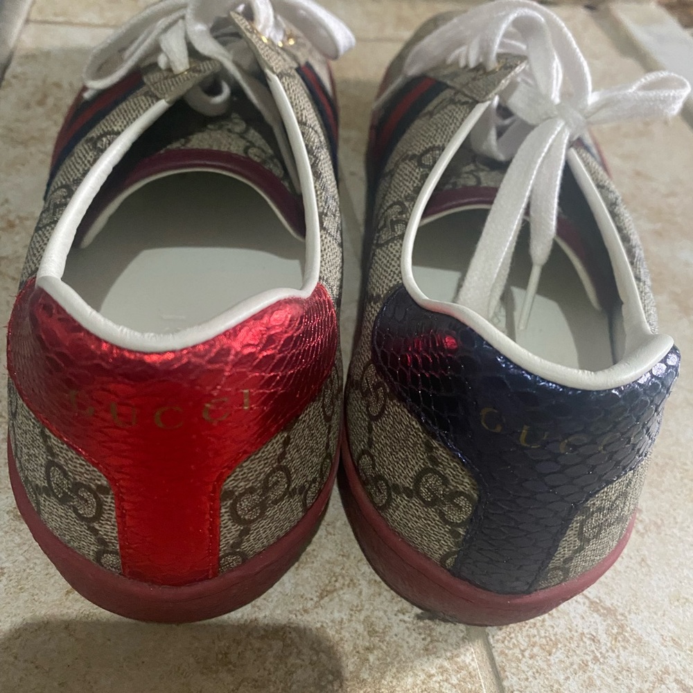 Gucci shoes size 9 in men’s fits ladies too in sz 9 or 10